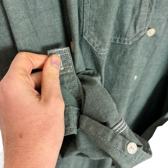 Levi's Slim Fit Green Long Sleeve Roll Tab Button Front Shirt Men's XL - Picture 6 of 6